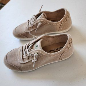 Skecher's Bob's Women's Memory Foam Tan Slip-on Sneakers Size 8